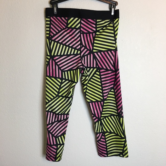Nike pro Capri Leggings - Picture 2 of 5